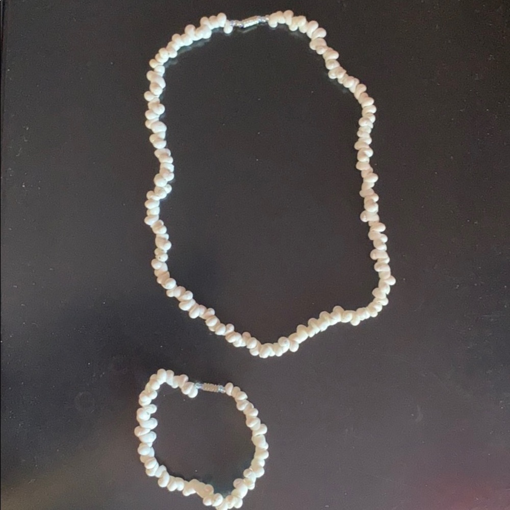 Matching necklace and bracelet set